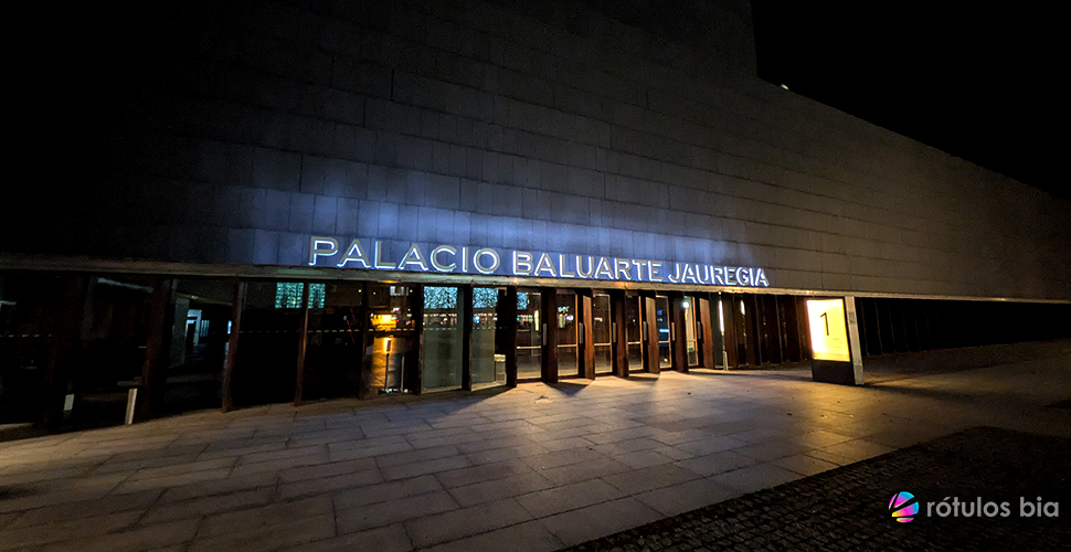 iluminación rótulo auditorio baluarte