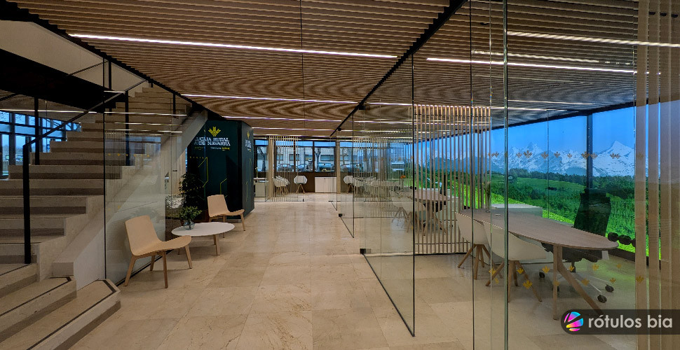 Decoración interior para oficinas y bancos